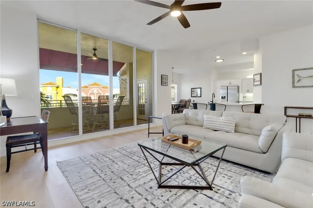 451 Bayfront Place Naples FL 34102