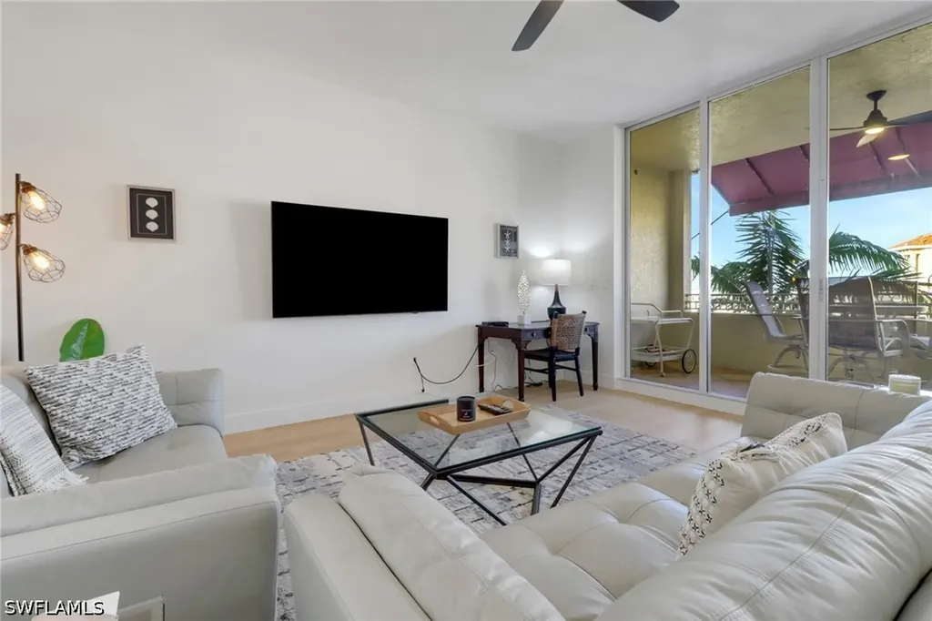 451 Bayfront Place Naples FL 34102