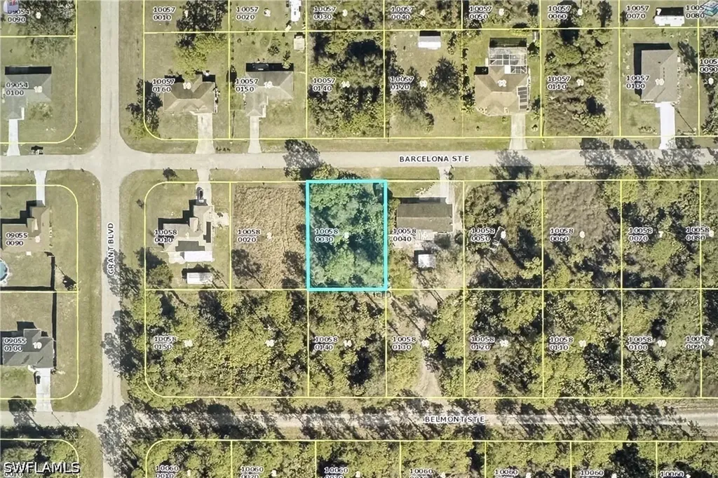 1056 Barcelona Street E Lehigh Acres FL 33974