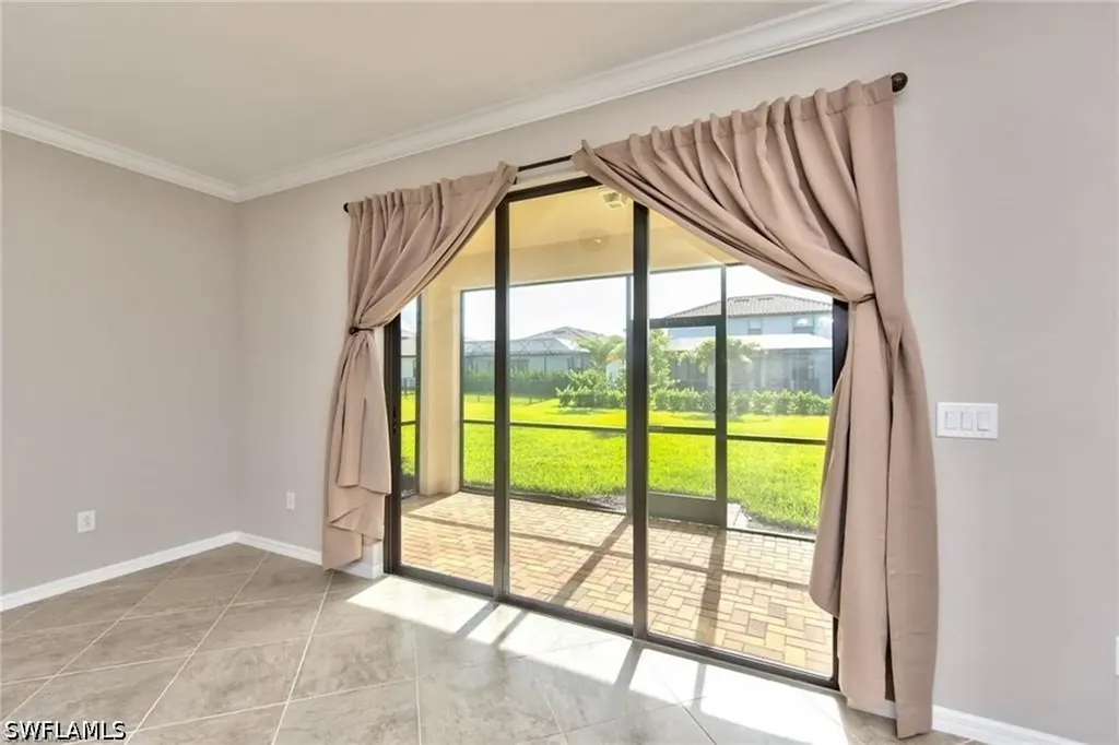 9460 Foxglove Lane Naples FL 34120