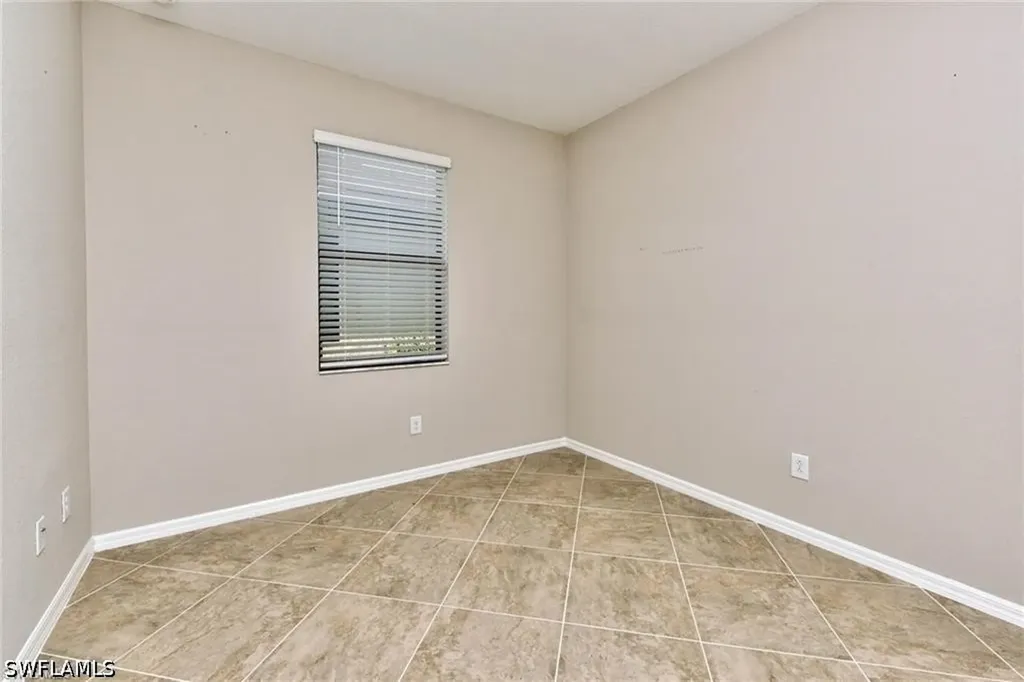 9460 Foxglove Lane Naples FL 34120