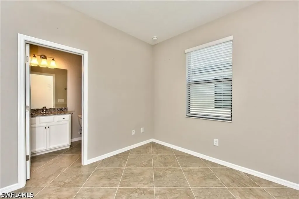 9460 Foxglove Lane Naples FL 34120