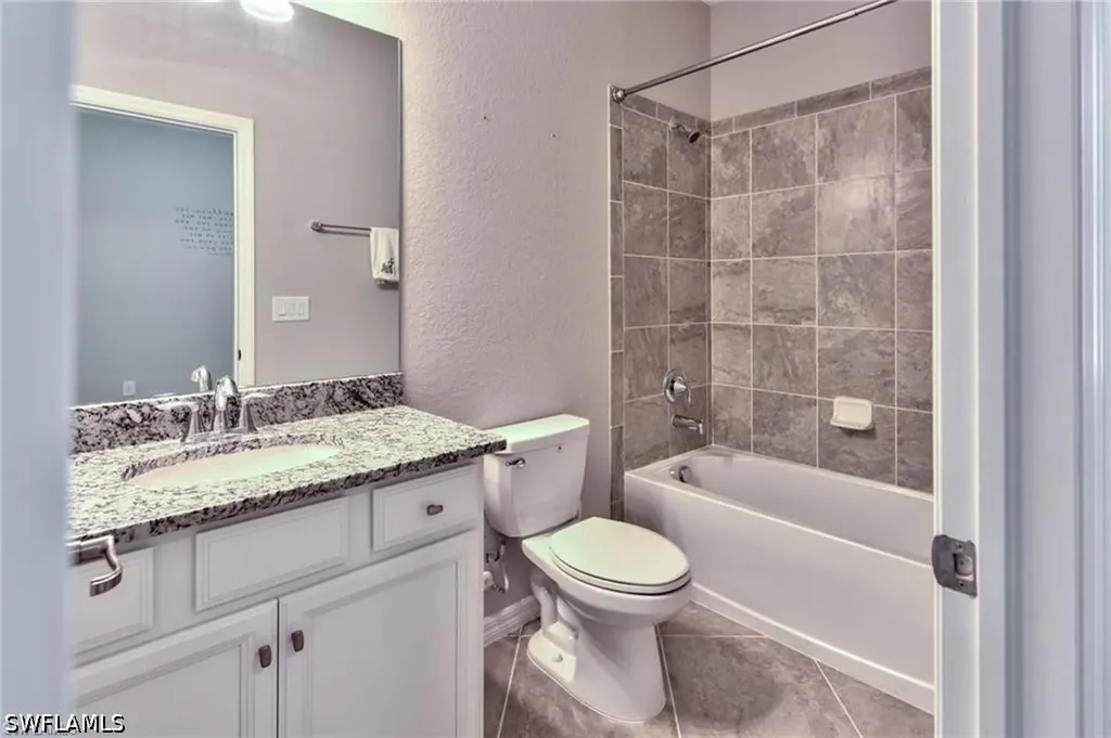 9460 Foxglove Lane Naples FL 34120