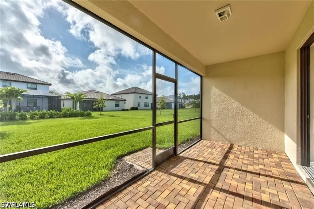 9460 Foxglove Lane Naples FL 34120