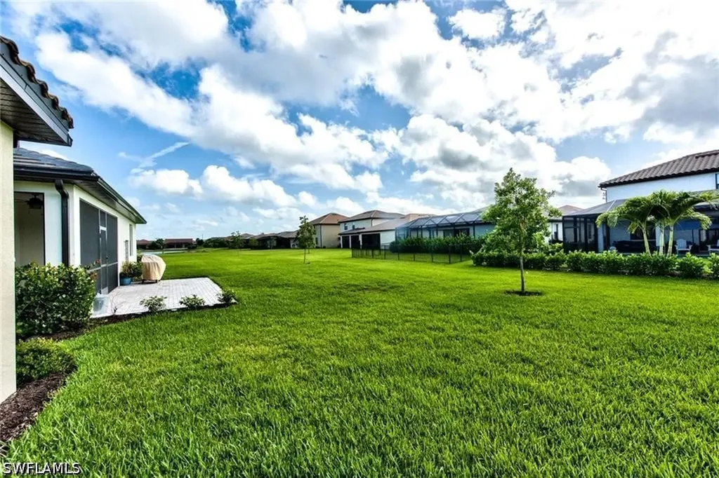 9460 Foxglove Lane Naples FL 34120