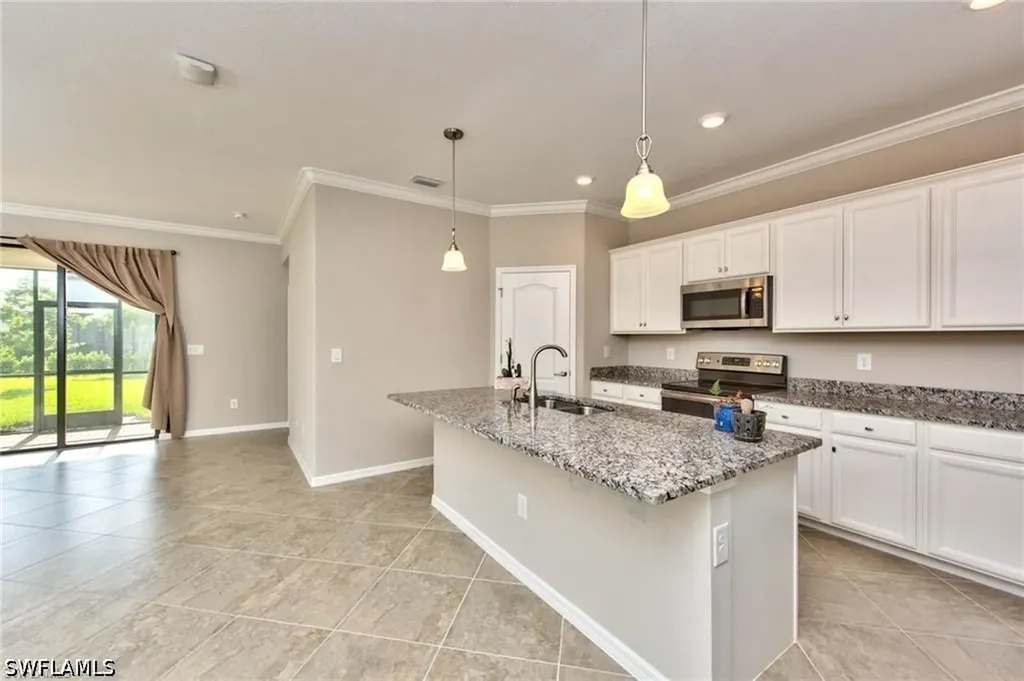 9460 Foxglove Lane Naples FL 34120