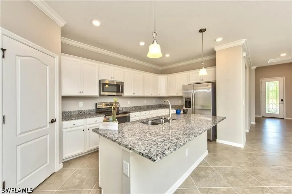 9460 Foxglove Lane Naples FL 34120