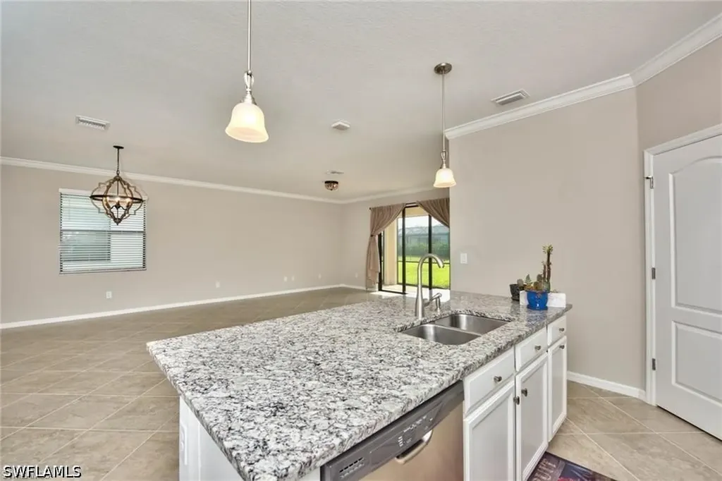9460 Foxglove Lane Naples FL 34120