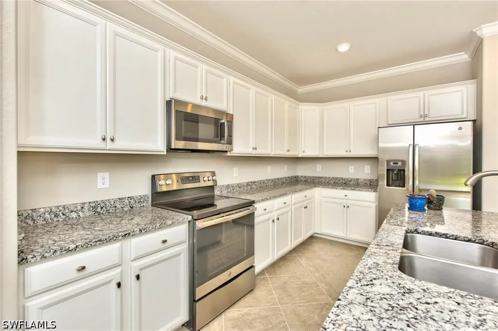 9460 Foxglove Lane Naples FL 34120
