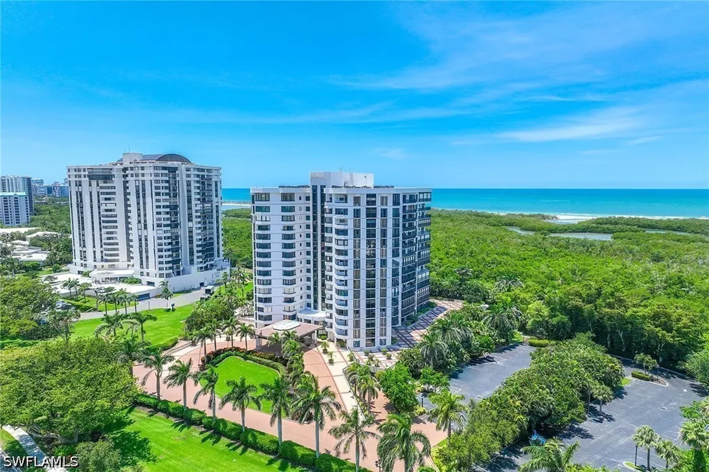 6075 Pelican Bay Boulevard Naples FL 34108