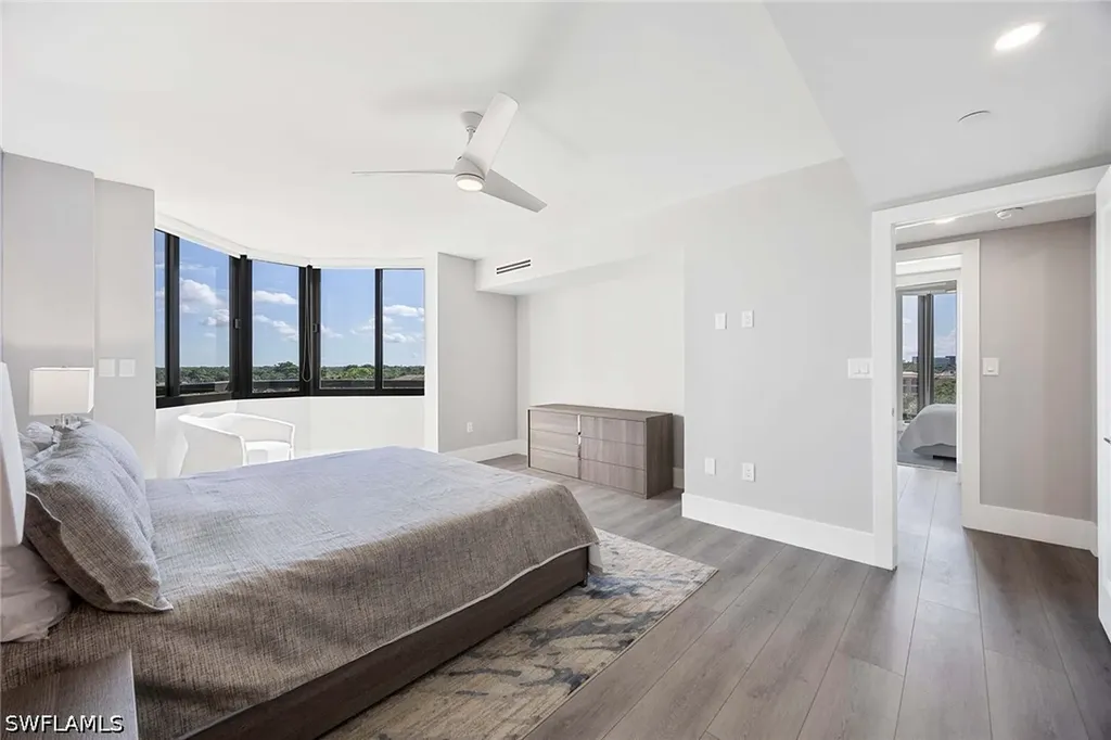 6075 Pelican Bay Boulevard Naples FL 34108