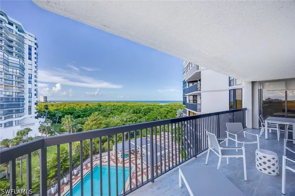 6075 Pelican Bay Boulevard Naples FL 34108