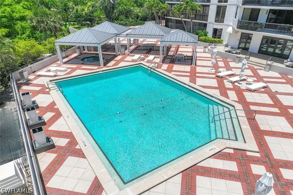 6075 Pelican Bay Boulevard Naples FL 34108