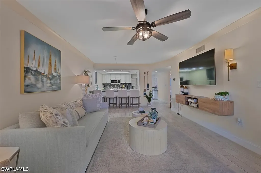 154 Cypress Way E Naples FL 34110