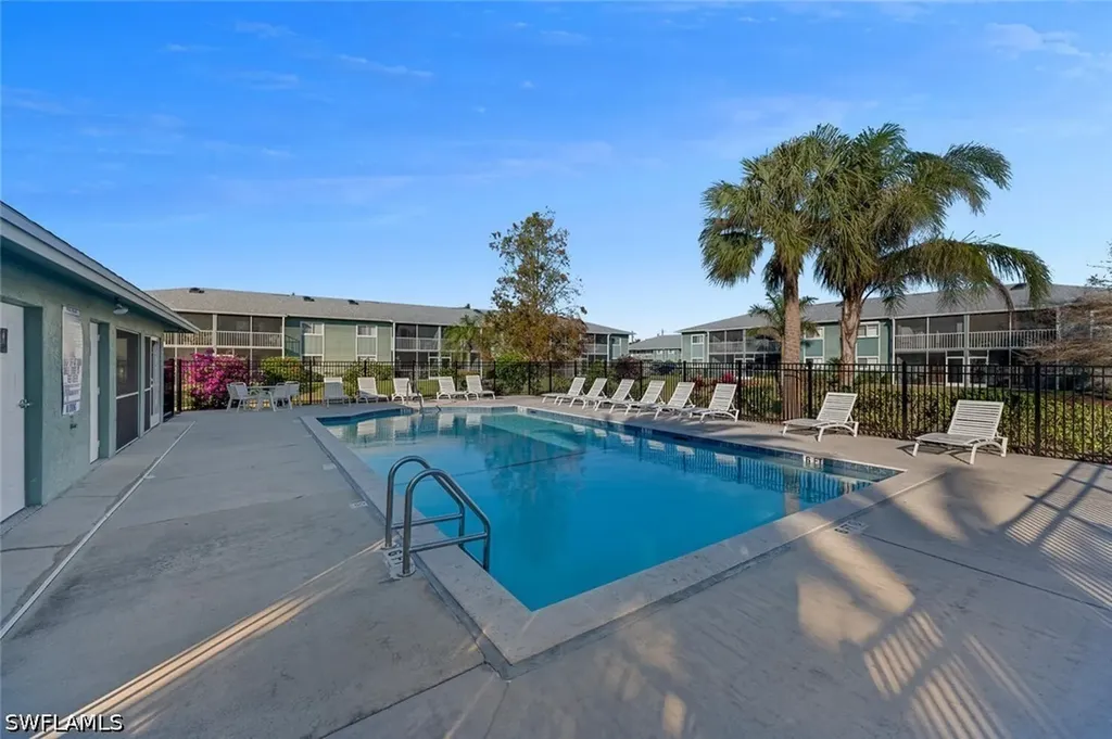 154 Cypress Way E Naples FL 34110