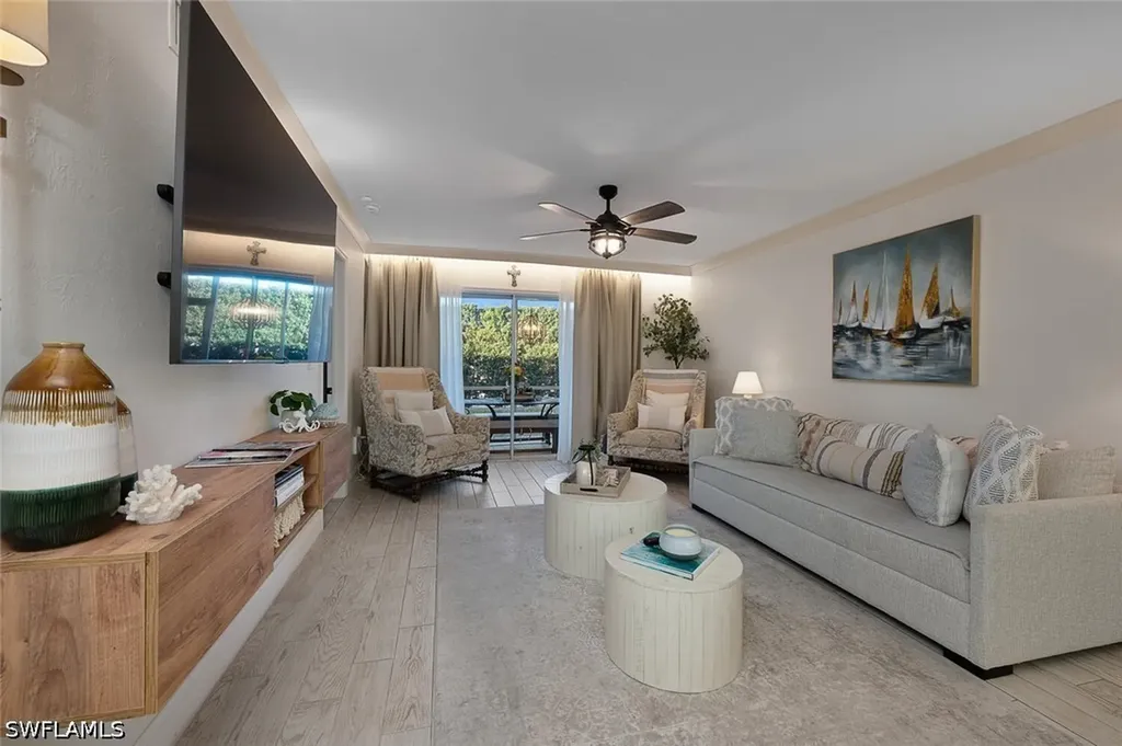154 Cypress Way E Naples FL 34110