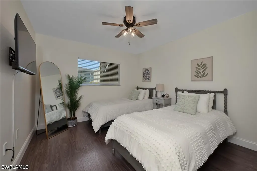 154 Cypress Way E Naples FL 34110