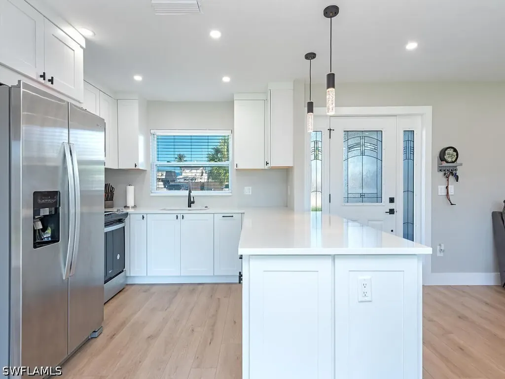 2772 Bayview Drive Naples FL 34112