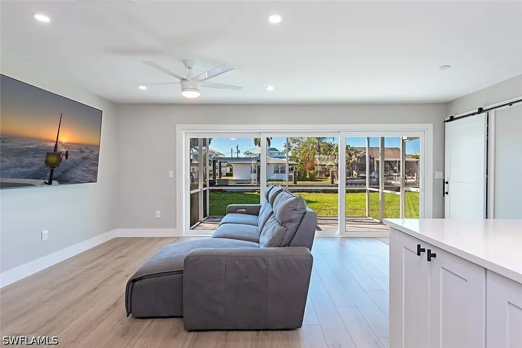 2772 Bayview Drive Naples FL 34112