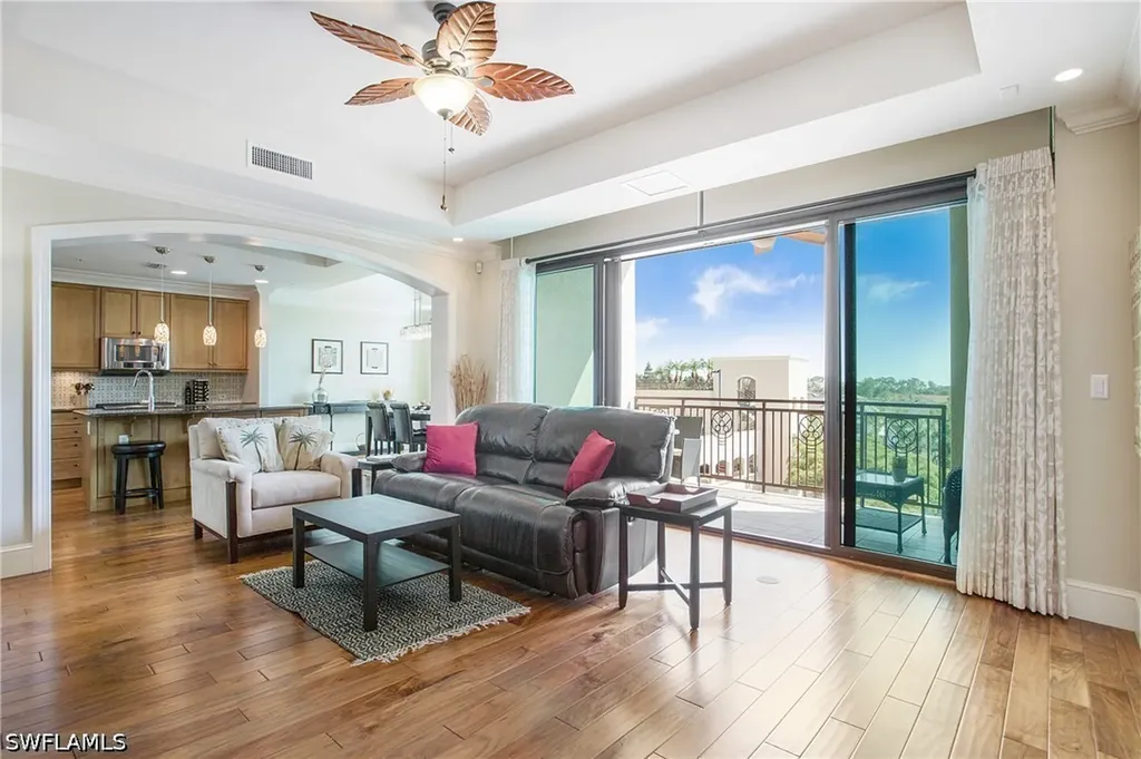 9123 Strada Place Naples FL 34108