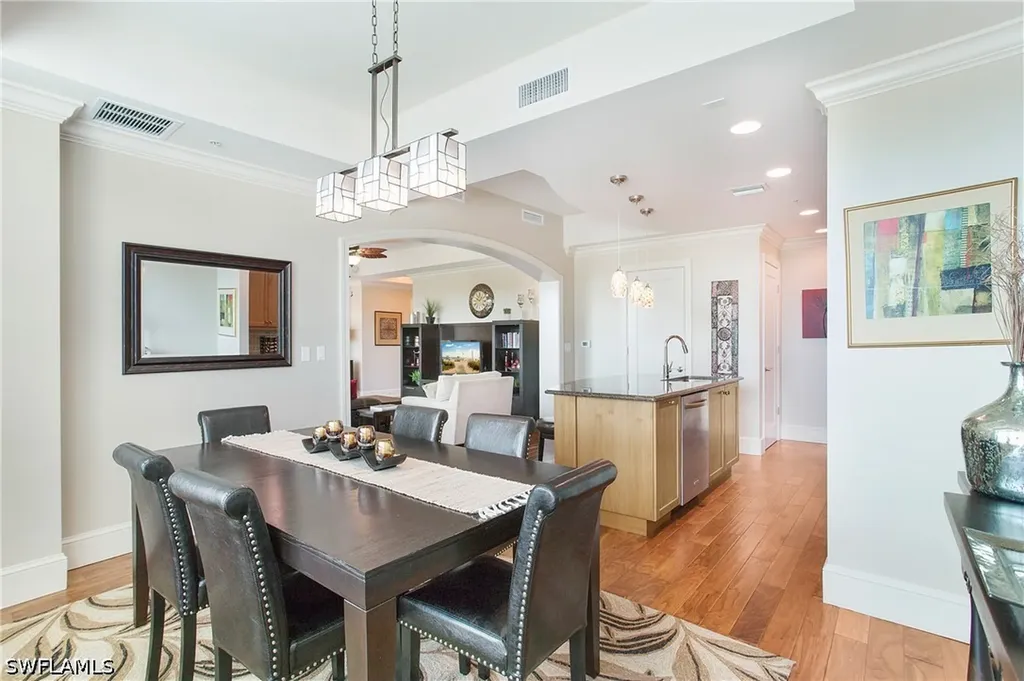 9123 Strada Place Naples FL 34108