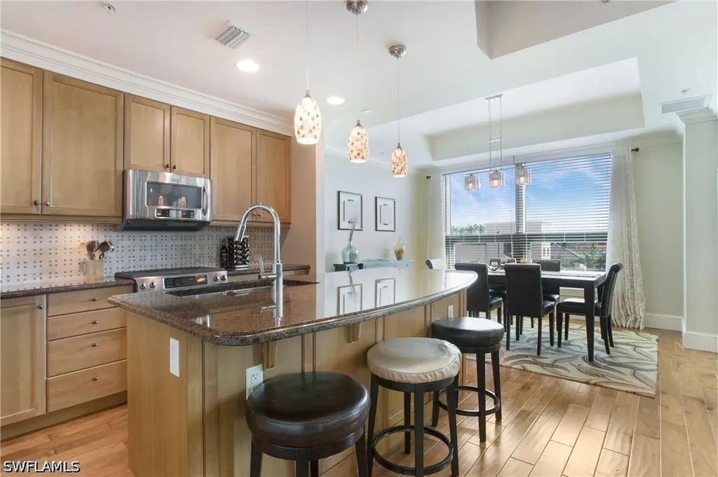 9123 Strada Place Naples FL 34108