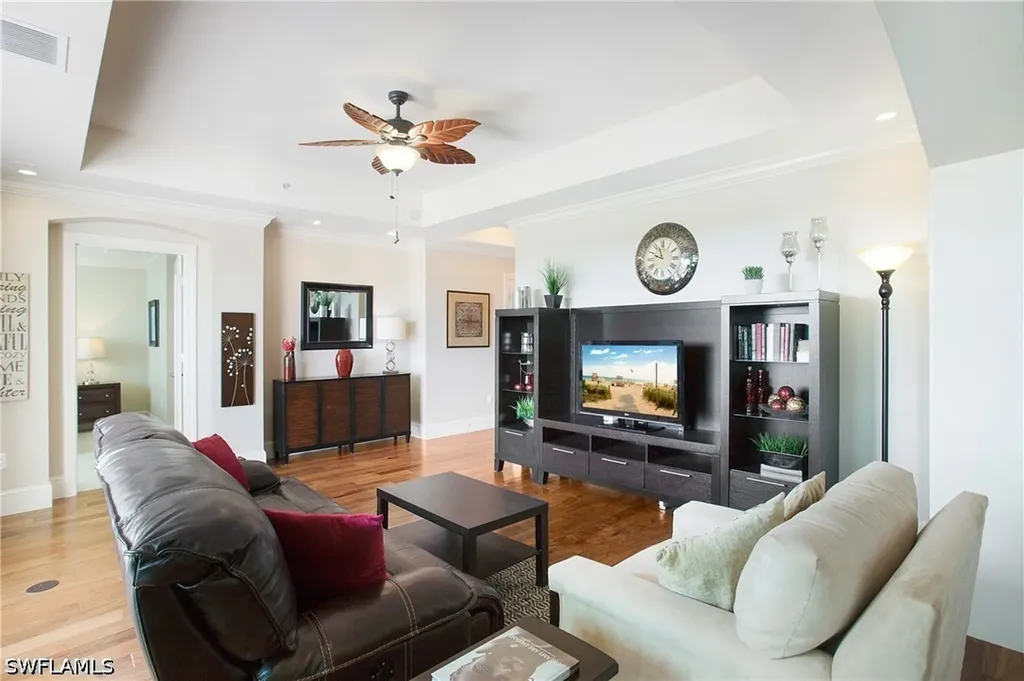 9123 Strada Place Naples FL 34108
