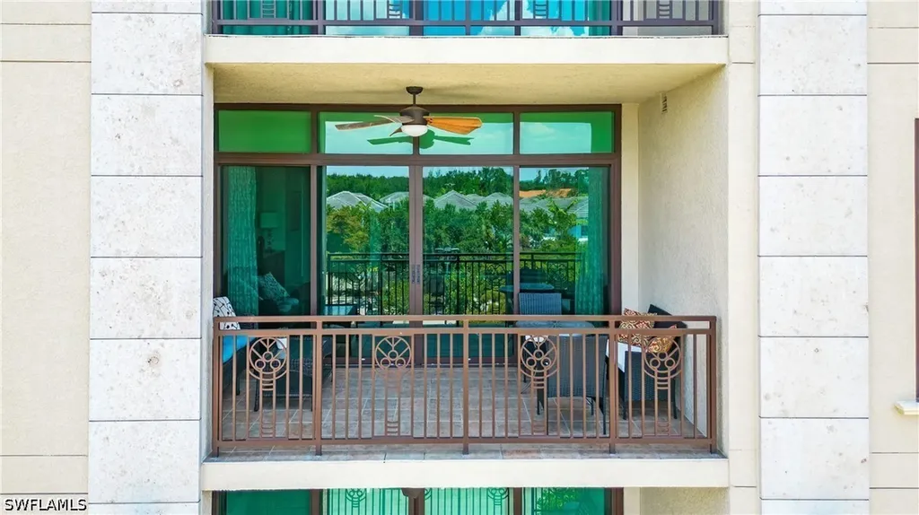 9123 Strada Place Naples FL 34108