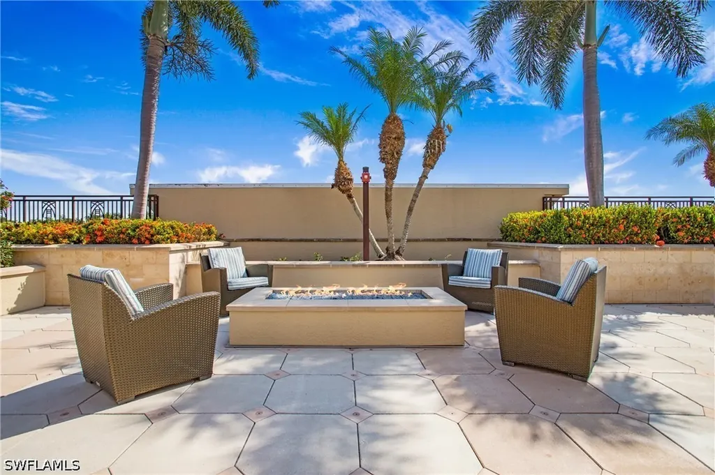 9123 Strada Place Naples FL 34108