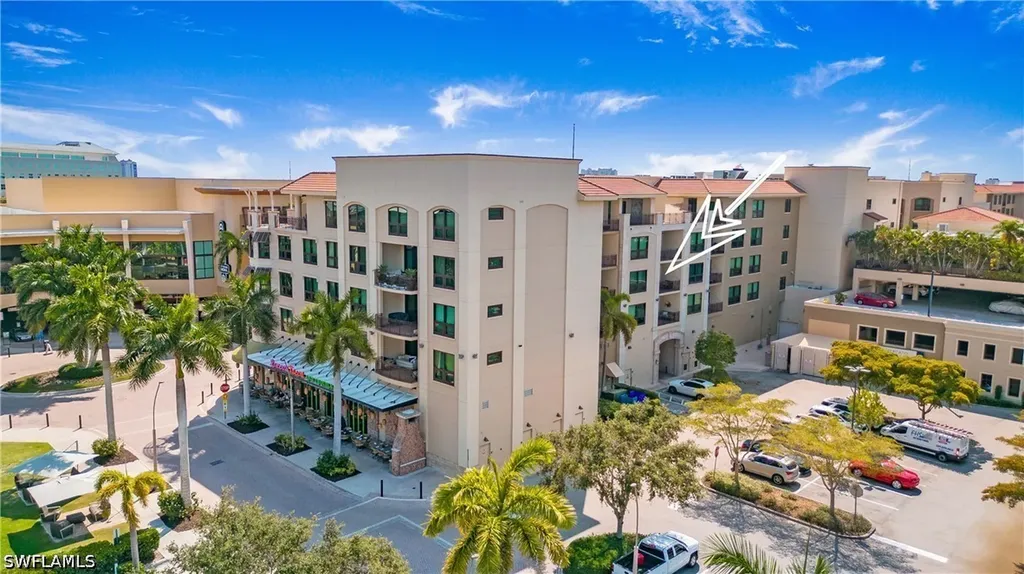 9123 Strada Place Naples FL 34108