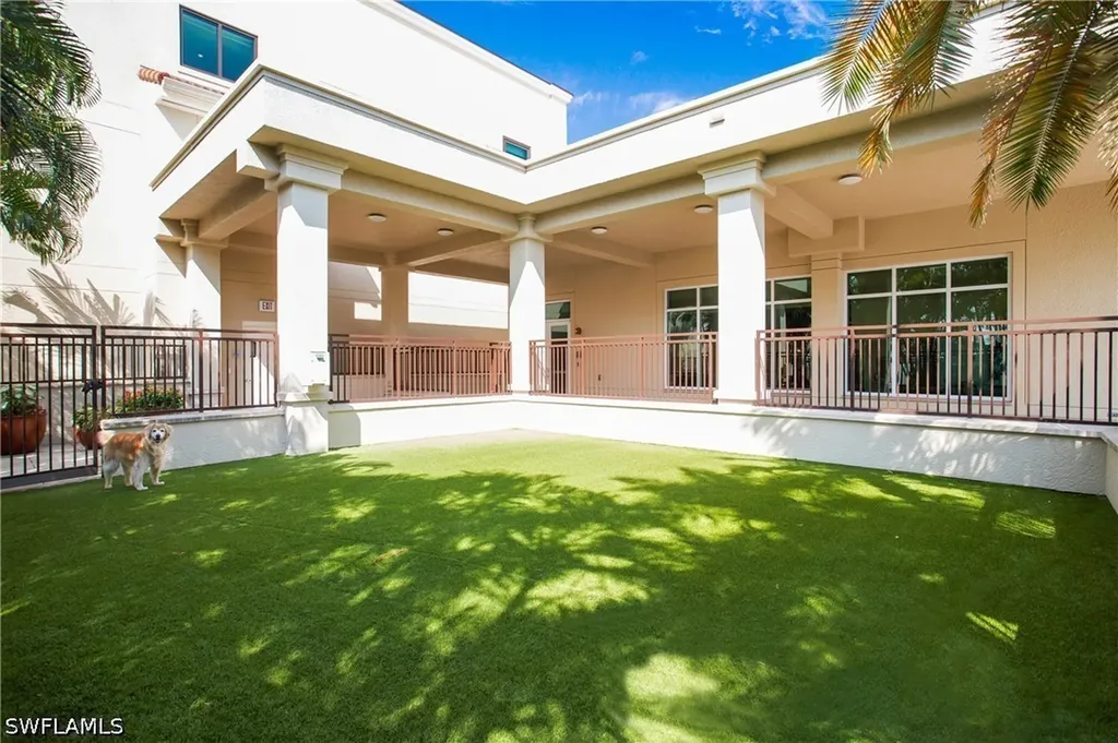 9123 Strada Place Naples FL 34108