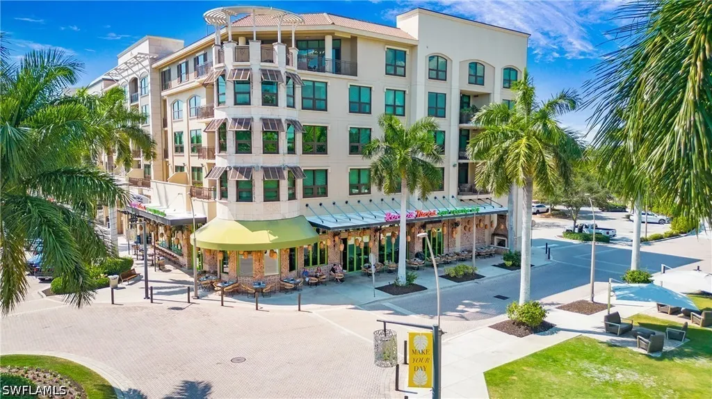 9123 Strada Place Naples FL 34108