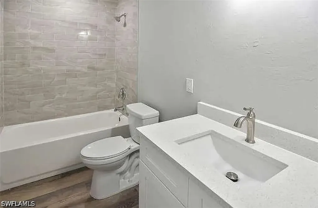 5457 9th Avenue Fort Myers FL 33907