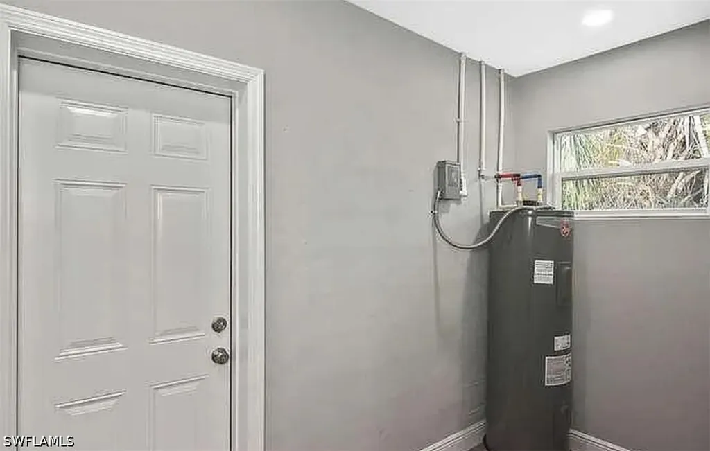5457 9th Avenue Fort Myers FL 33907