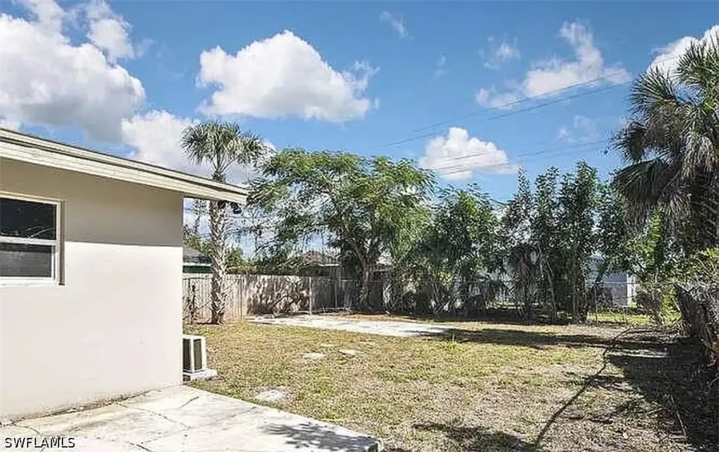 5457 9th Avenue Fort Myers FL 33907