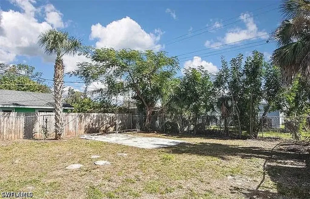 5457 9th Avenue Fort Myers FL 33907