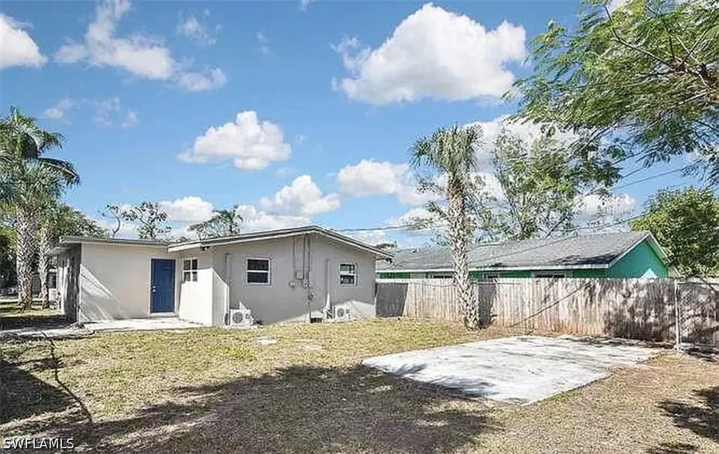 5457 9th Avenue Fort Myers FL 33907