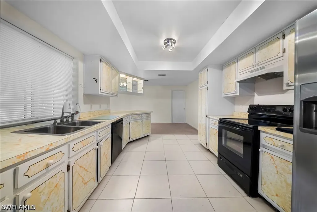 219 SE 46th Terrace Cape Coral FL 33904