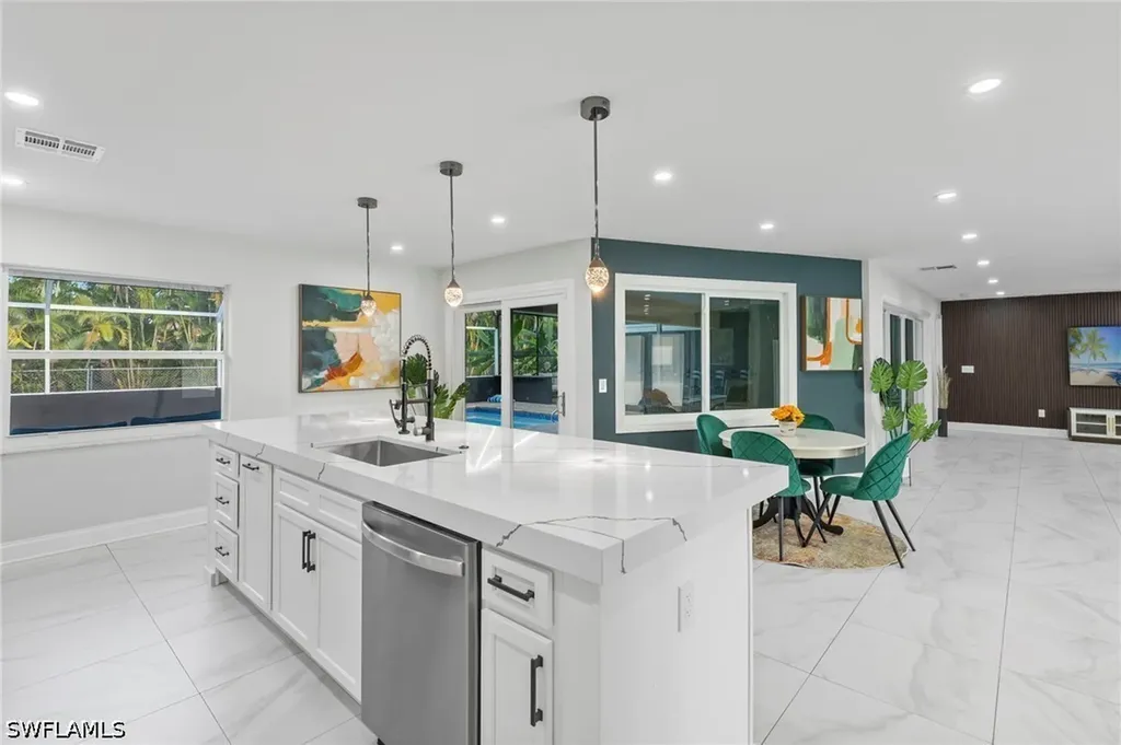 5211 Pocatella Court Cape Coral FL 33904