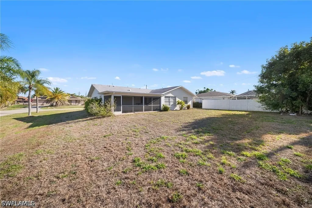 624 SE 35th Street Cape Coral FL 33904
