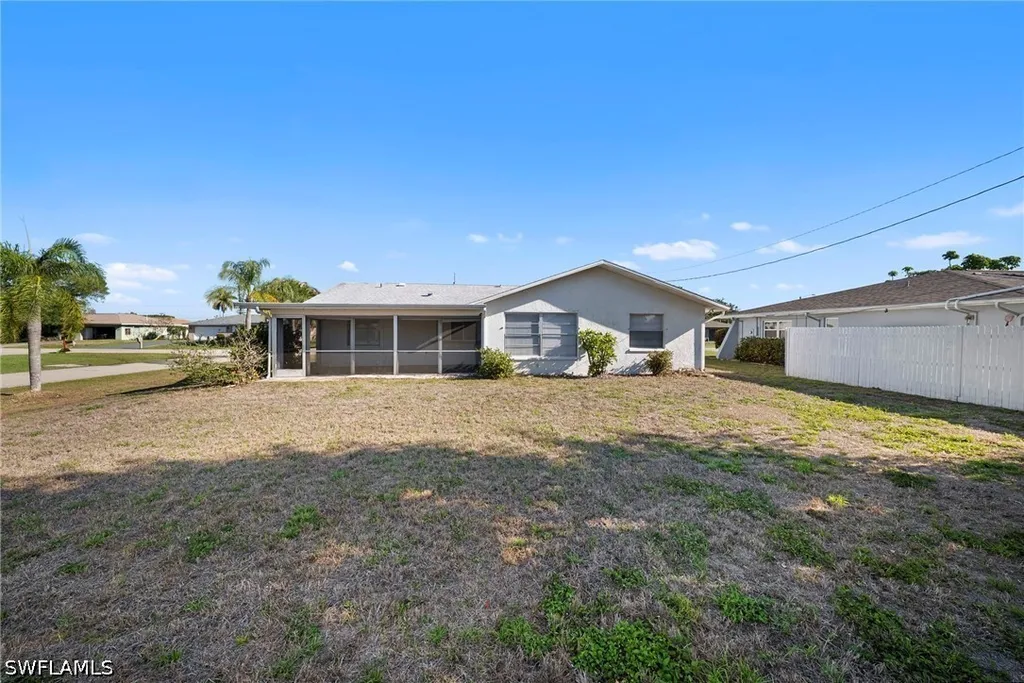 624 SE 35th Street Cape Coral FL 33904