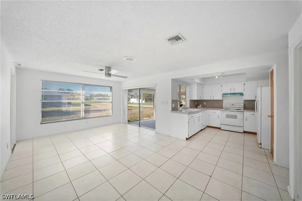 624 SE 35th Street Cape Coral FL 33904