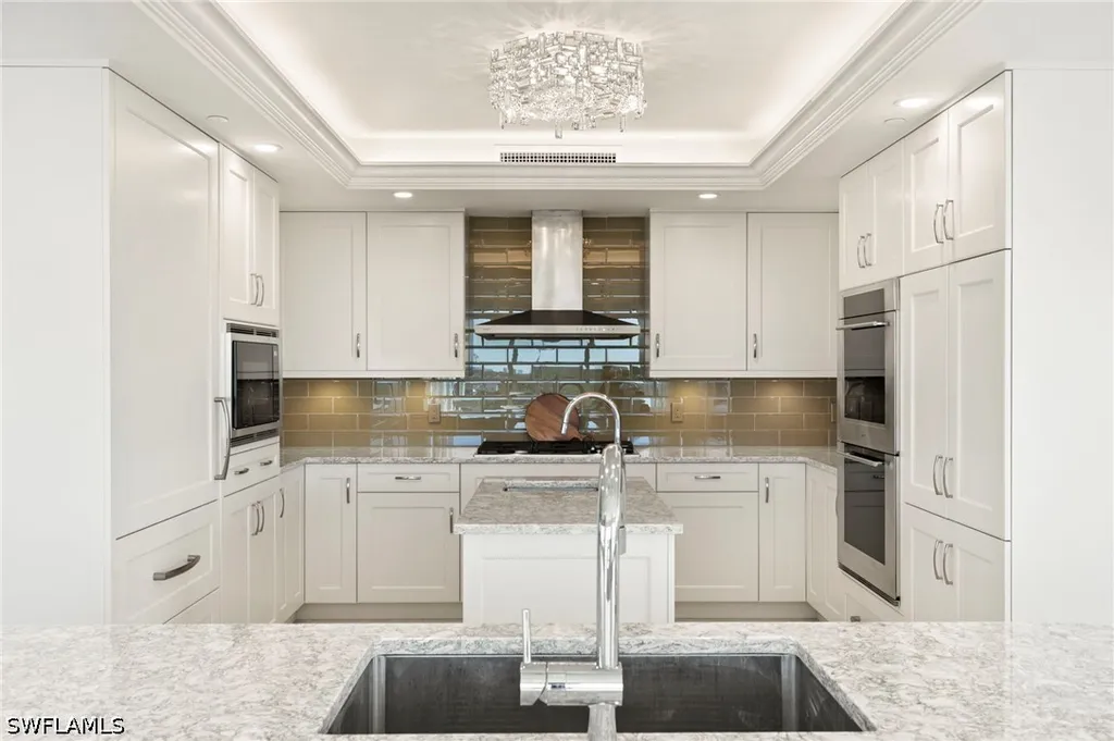 13665 Vanderbilt Drive Naples FL 34110