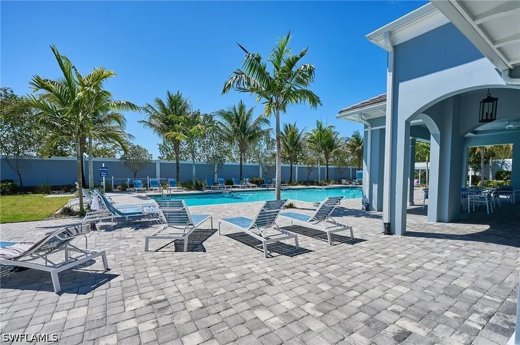 2664 Seychelles Circle Naples FL 34112