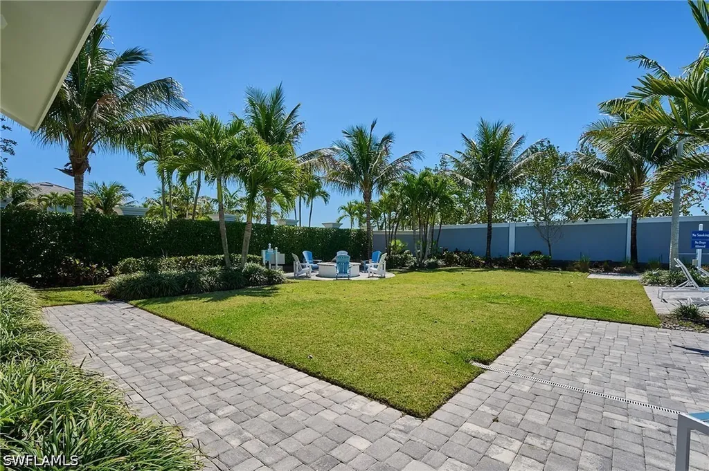 2664 Seychelles Circle Naples FL 34112