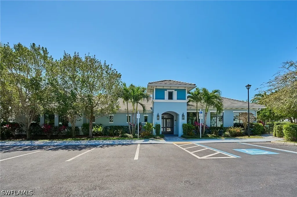 2664 Seychelles Circle Naples FL 34112