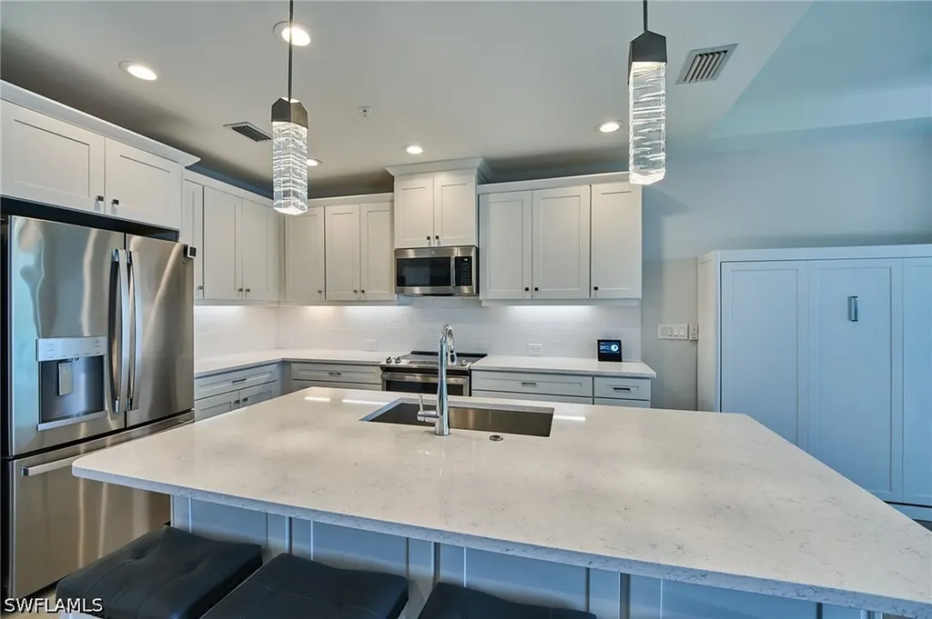 2664 Seychelles Circle Naples FL 34112