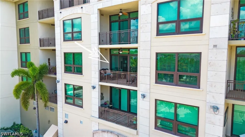 9123 Strada Place Naples FL 34108
