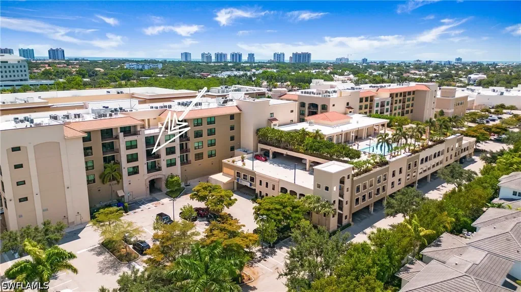 9123 Strada Place Naples FL 34108
