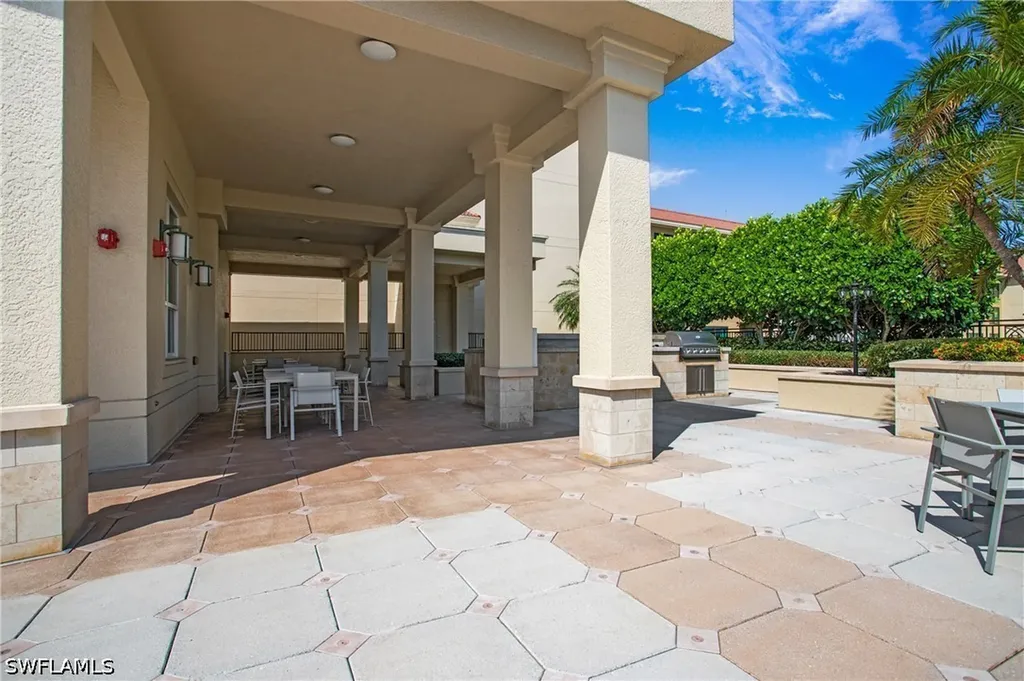 9123 Strada Place Naples FL 34108